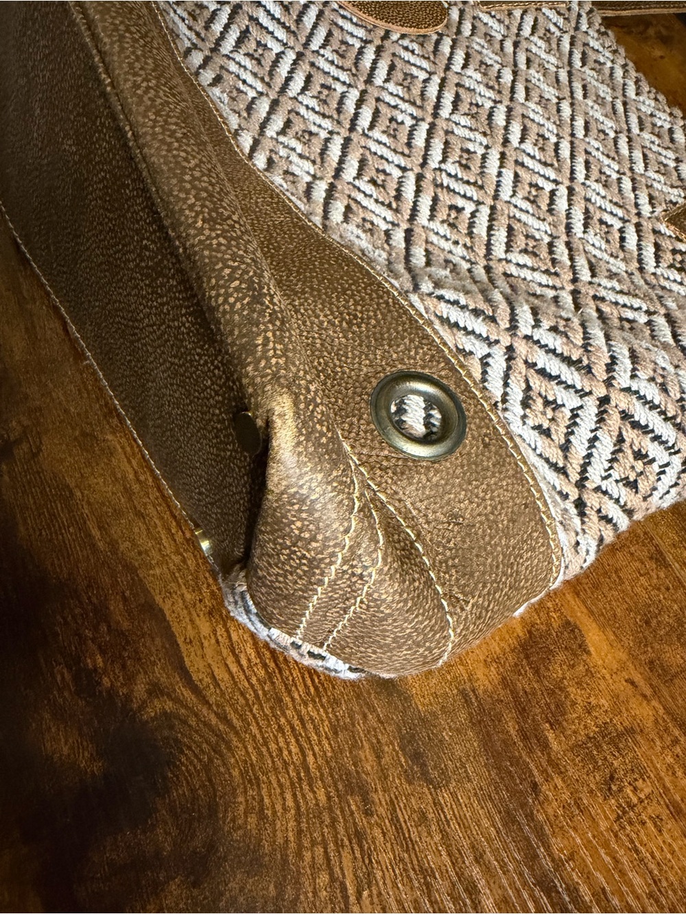 Concealed carry Myra Bag Woven Tapestry Tote - Picture 4 of 7